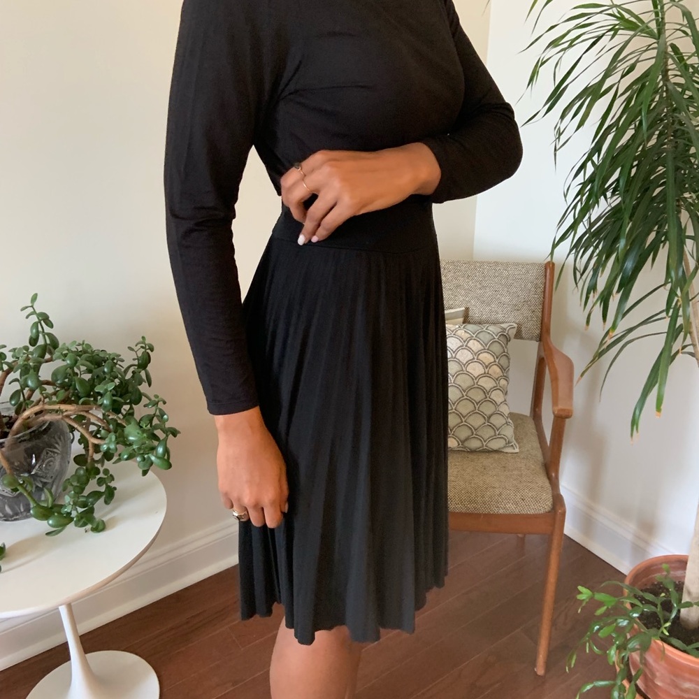 Black pleated skirt
